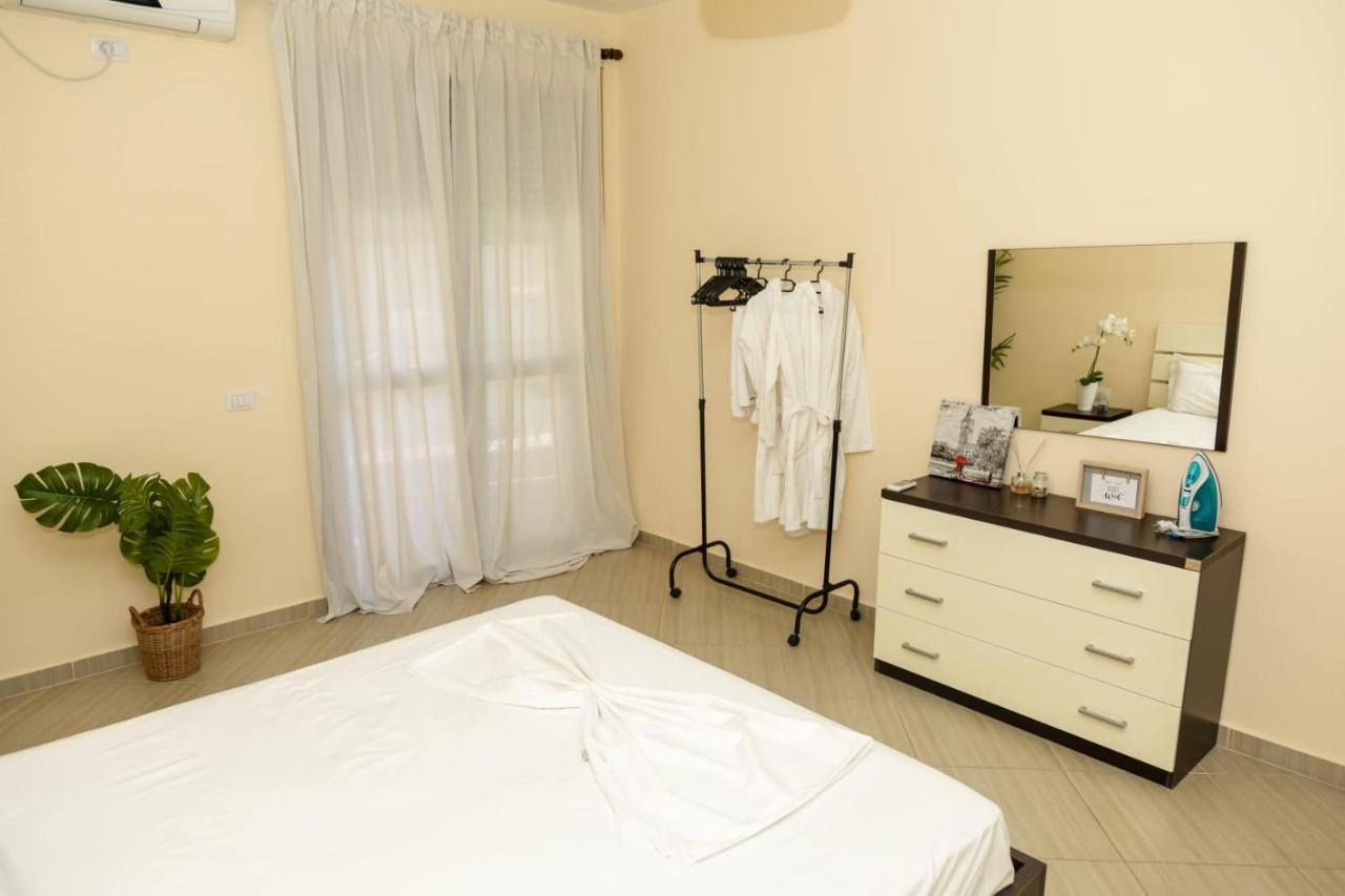 Bay Inn Apartment Sea Front Vlore Exterior photo