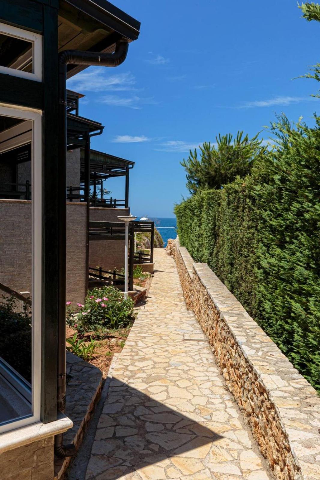 Bay Inn Apartment Sea Front Vlore Exterior photo
